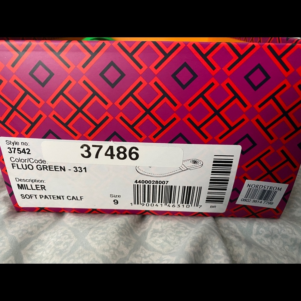 Tory Burch flou. Green sandals